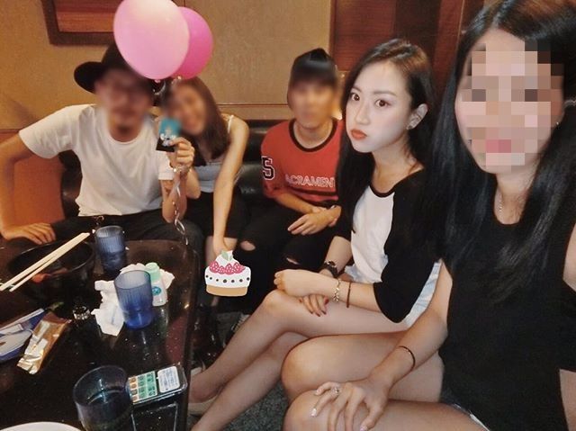 黑熘熘長發清純正妹我愛你的貓也愛妳