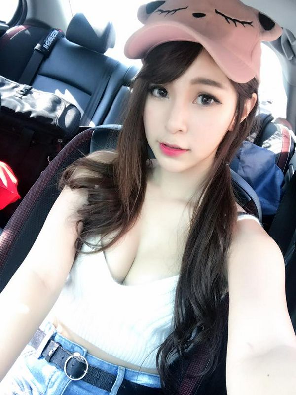 長腿睡美人蔡雨雨102公分的美腿私房照
