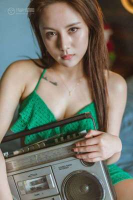 【圖文】我和女大學(xué)生在公共汽車(chē)上做愛(ài)