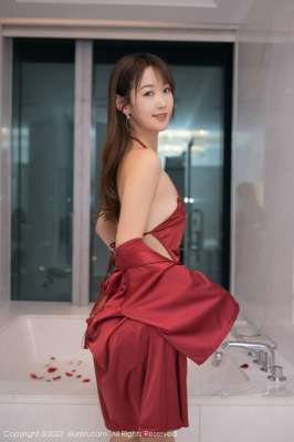 【圖文】女同事大奶有乳汁