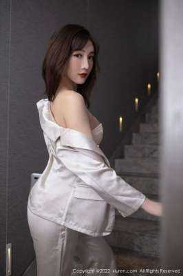 【圖文】四個制服美女一晚操