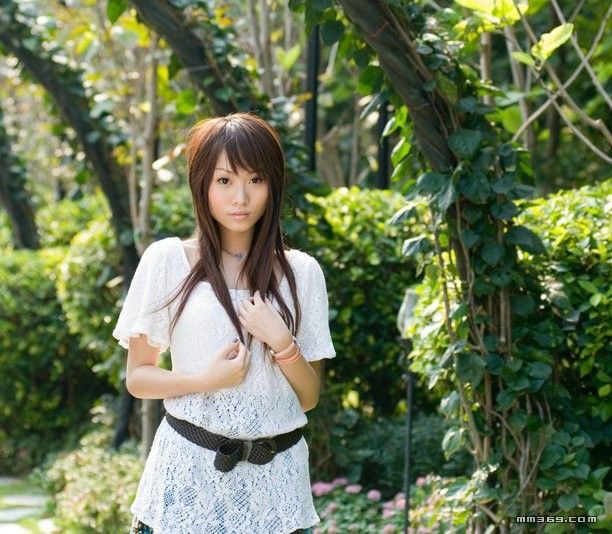 清純美女公園寫真