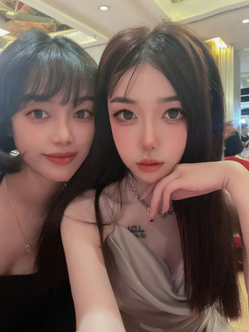 純學(xué)生妹