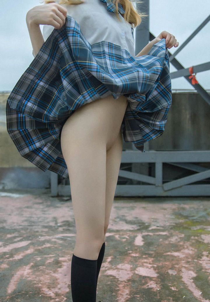戶外大膽展示