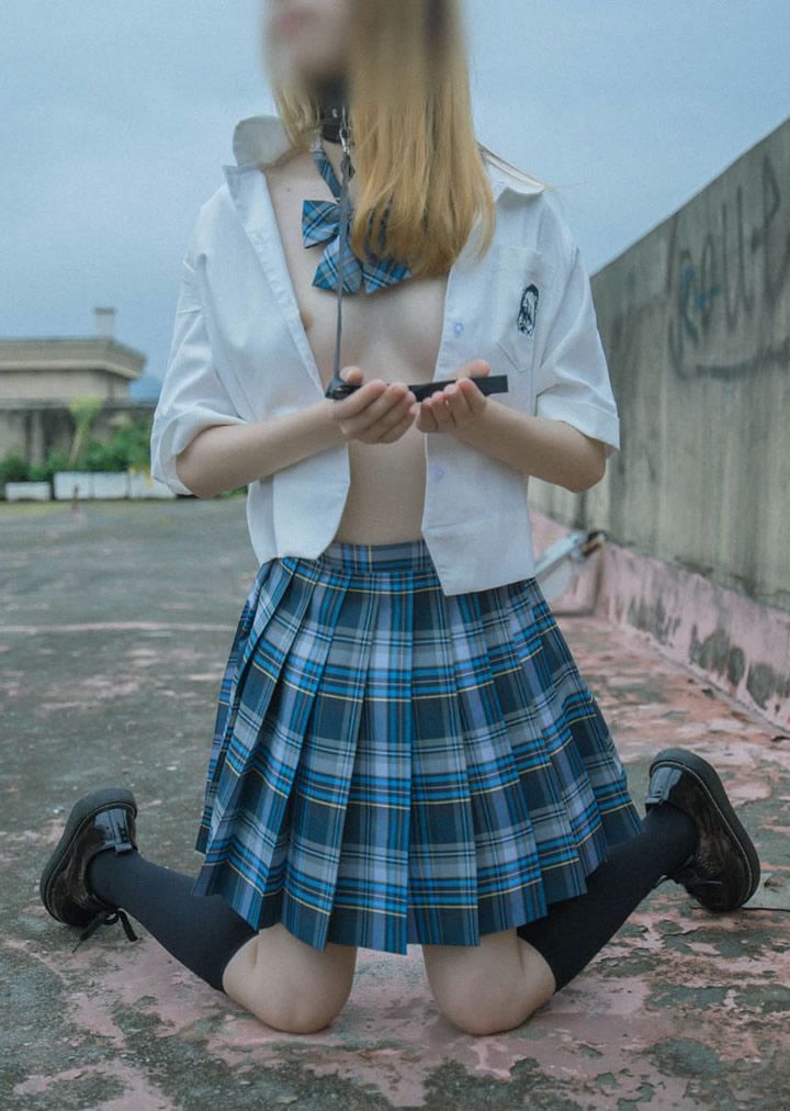 戶外大膽展示