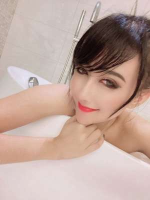 美麗大膽人妻_【2023年7月更新】