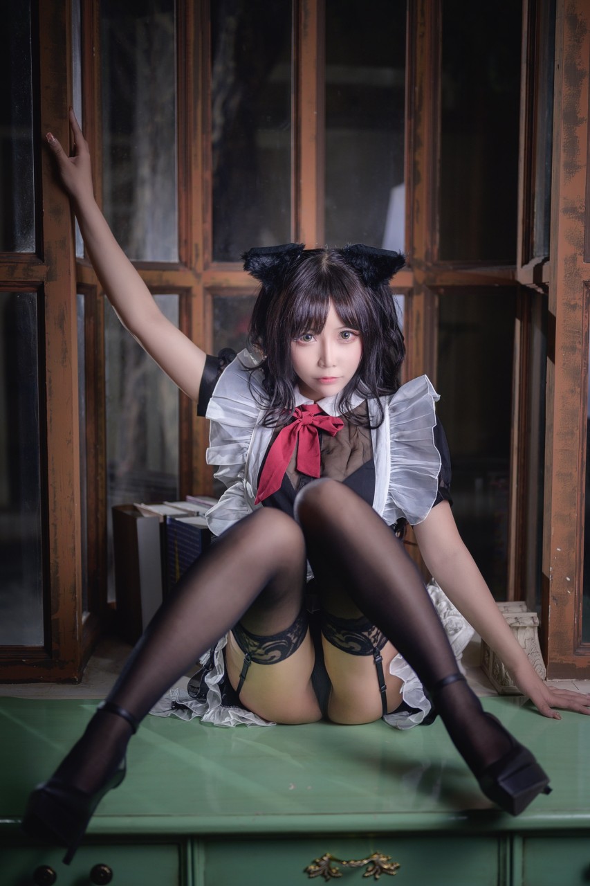 黑絲女仆