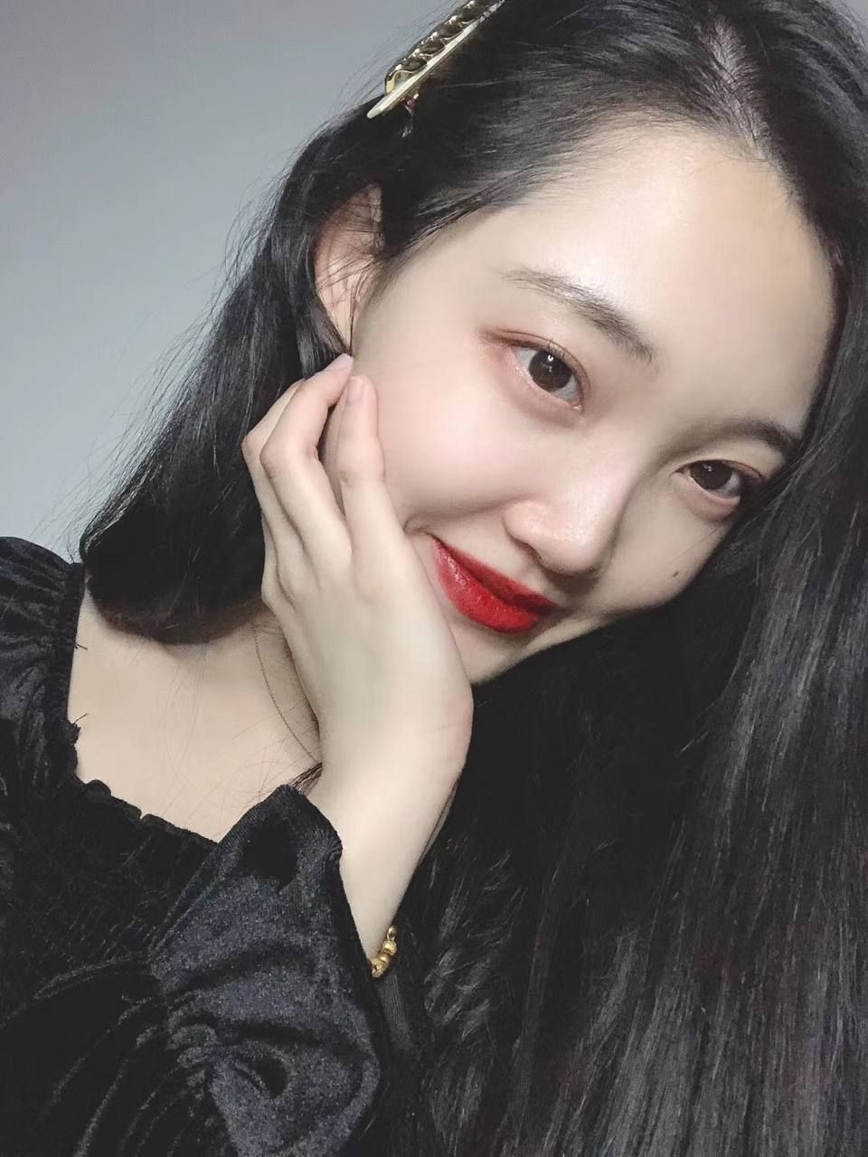 露臉美女 20230818