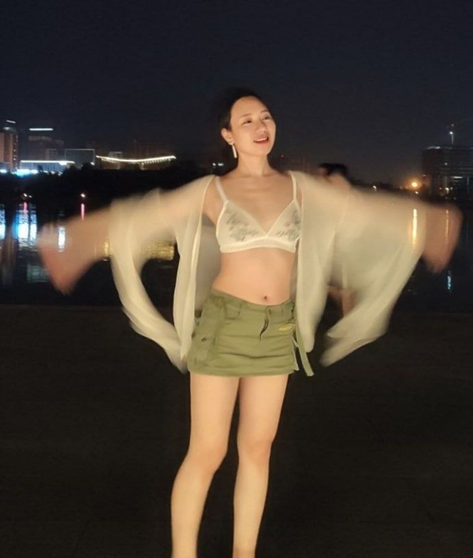 各類露臉反差美女圖片 2023082001