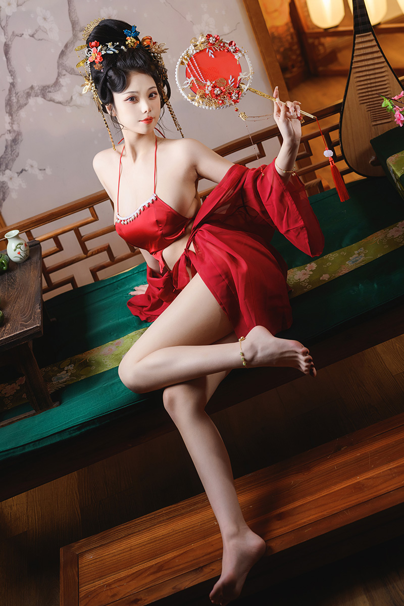 美女蜜汁貓裘甜美容顏讓人難以忘懷