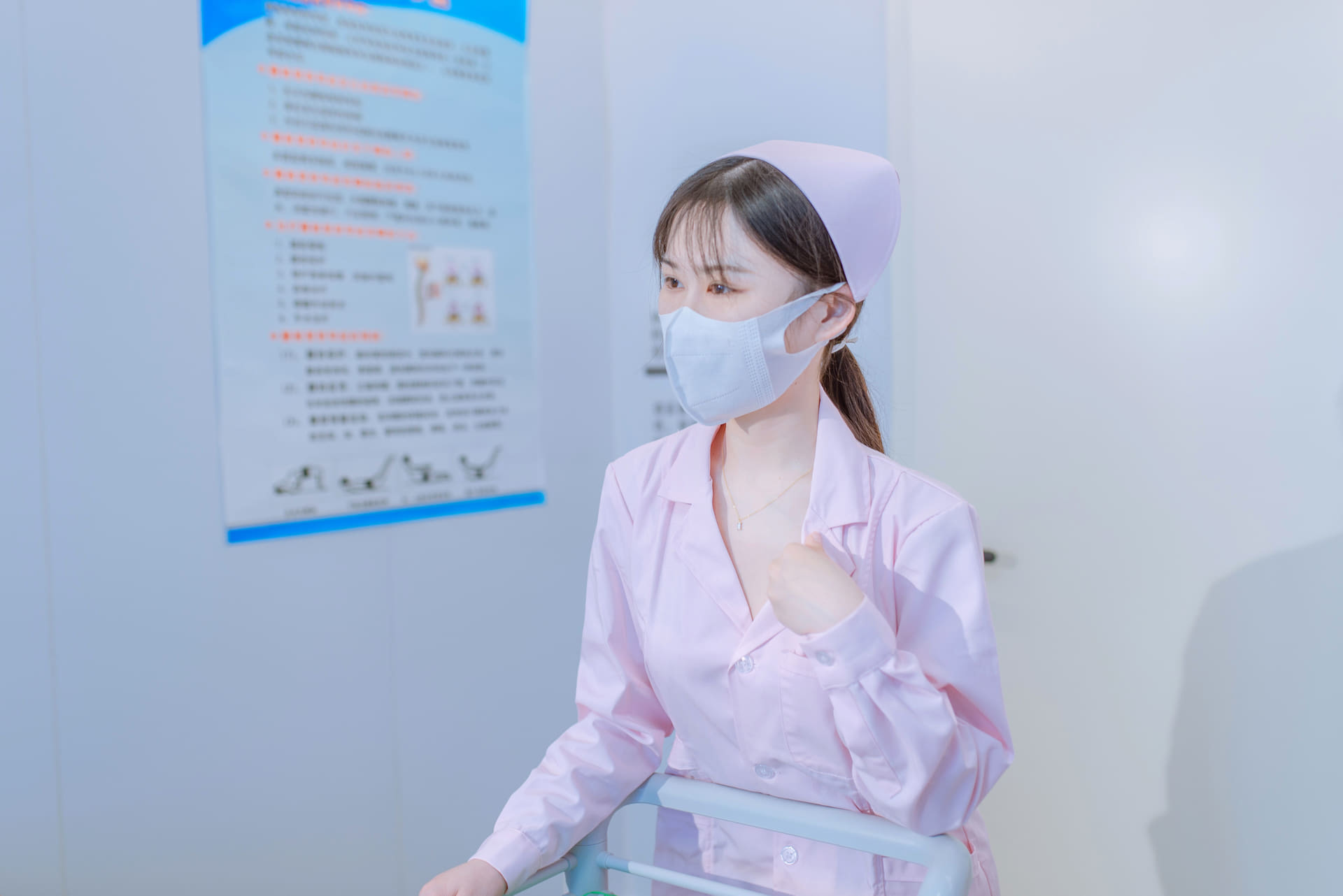 讓護(hù)士姐姐看看