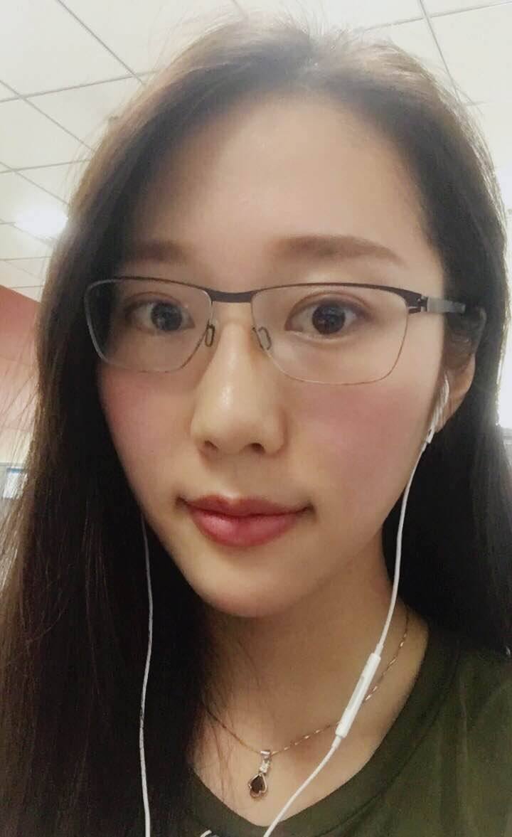 怕反差婊有文化，就怕反差婊戴眼鏡