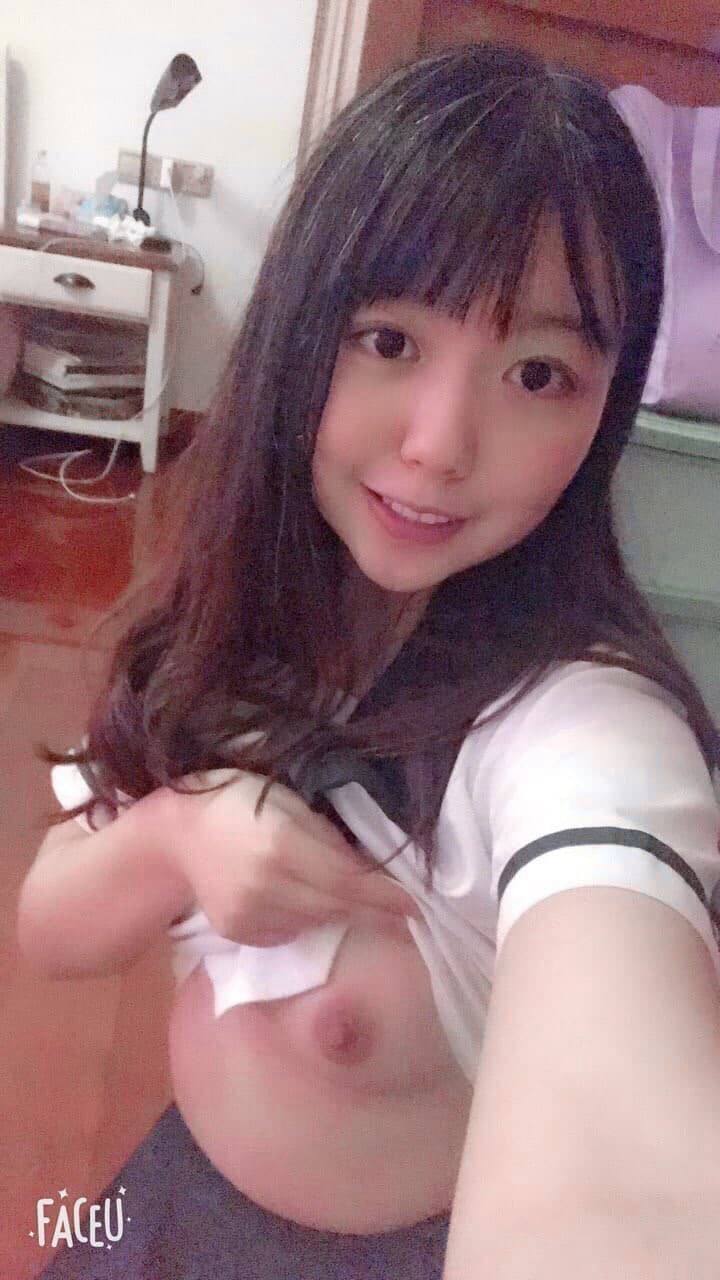不怕反差婊有文化，就怕反差婊戴眼鏡 [118P]