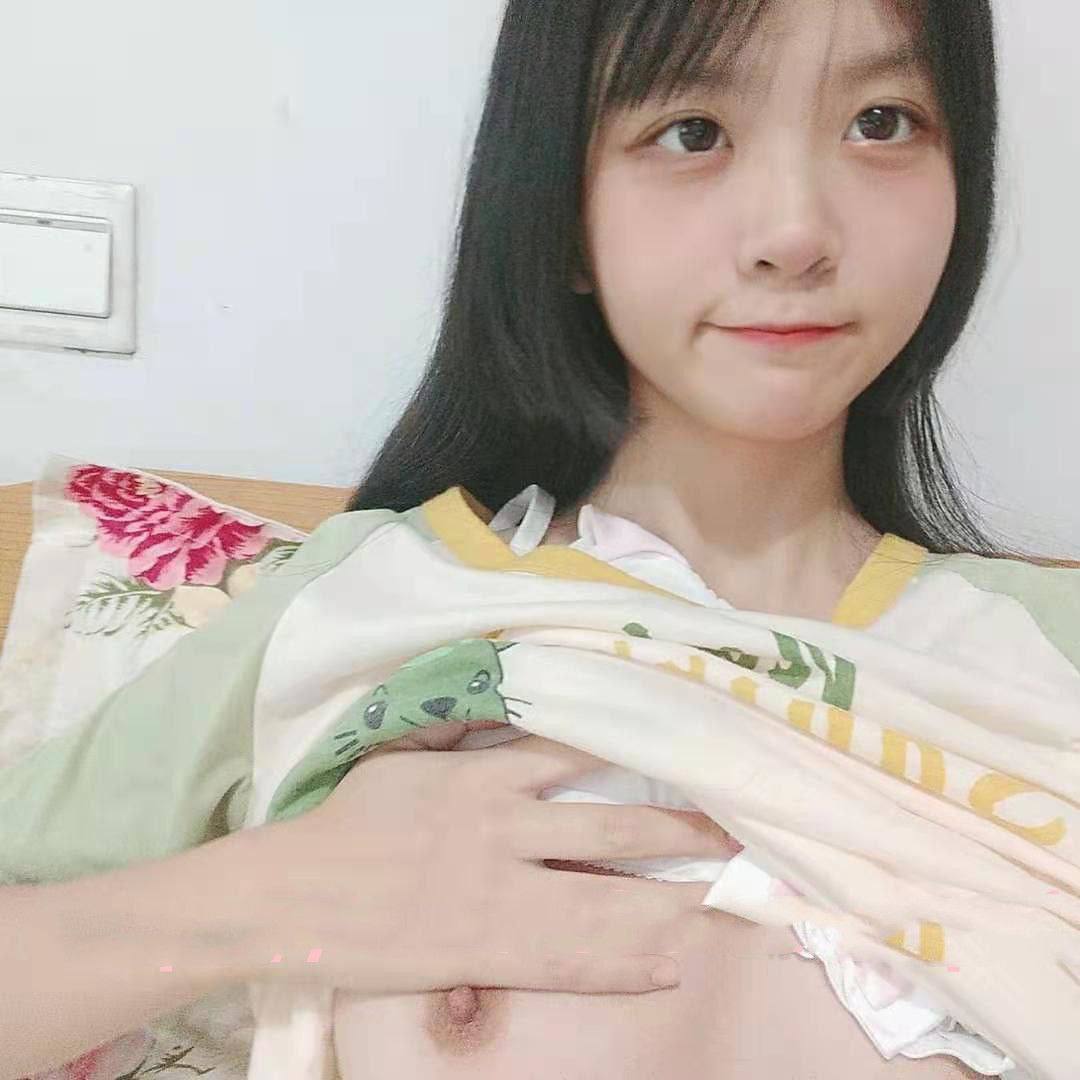 不怕反差婊有文化，就怕反差婊戴眼鏡 [118P]
