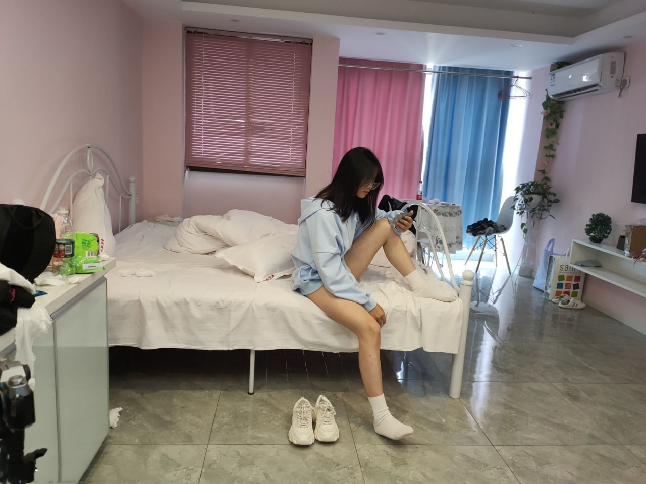 不怕反差婊有文化，就怕反差婊戴眼鏡 [118P]