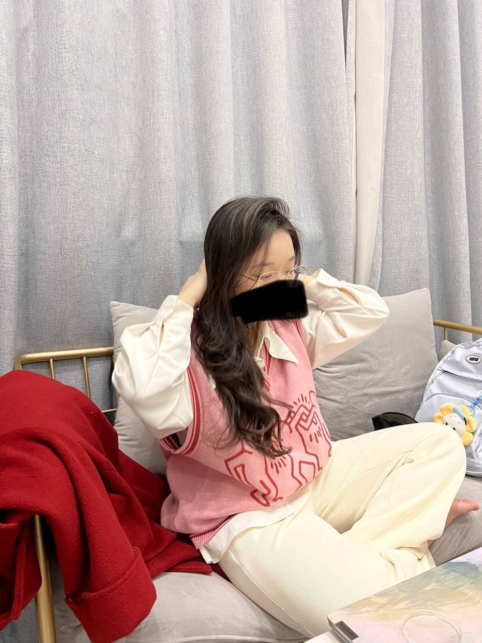 反差婊反差婊，人前人后反差懸殊，你愛我也愛 [35P]