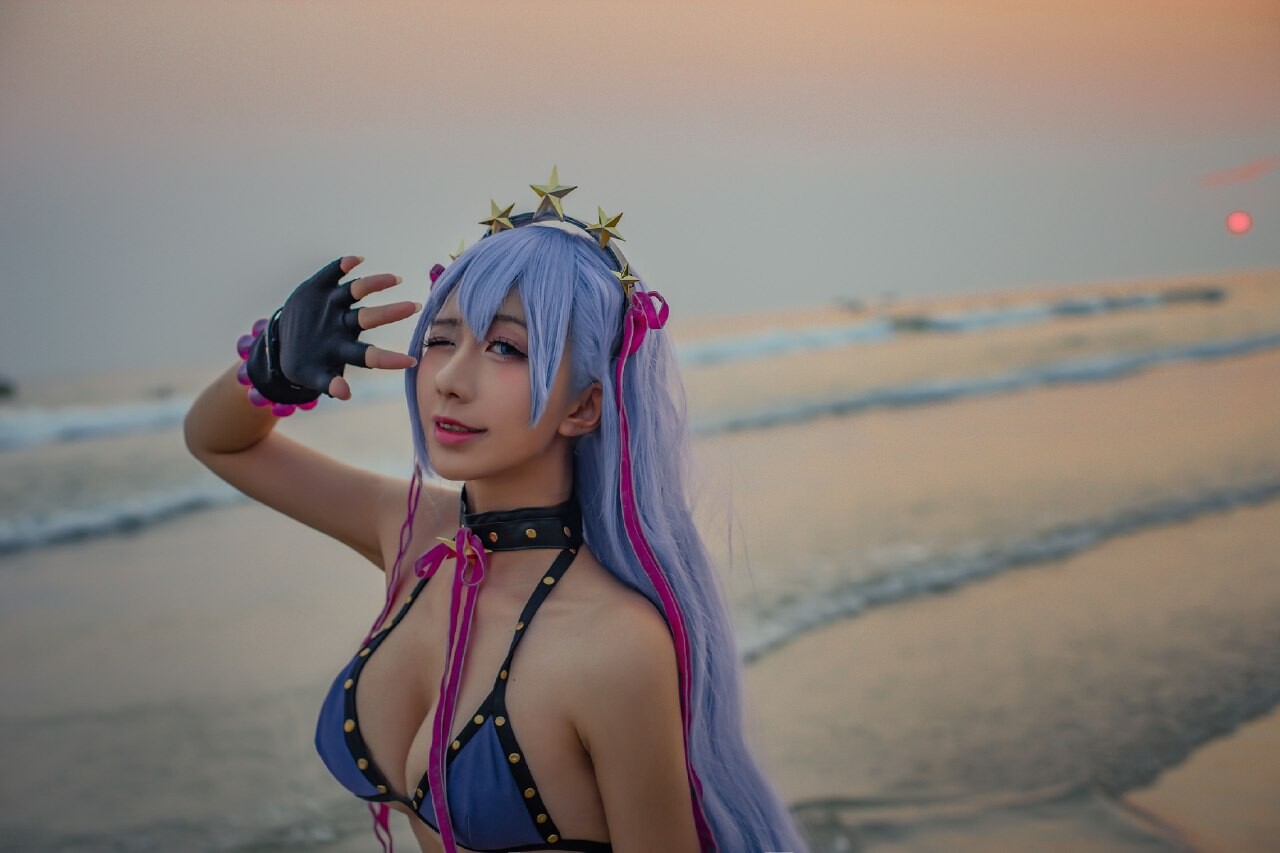 海邊比基尼