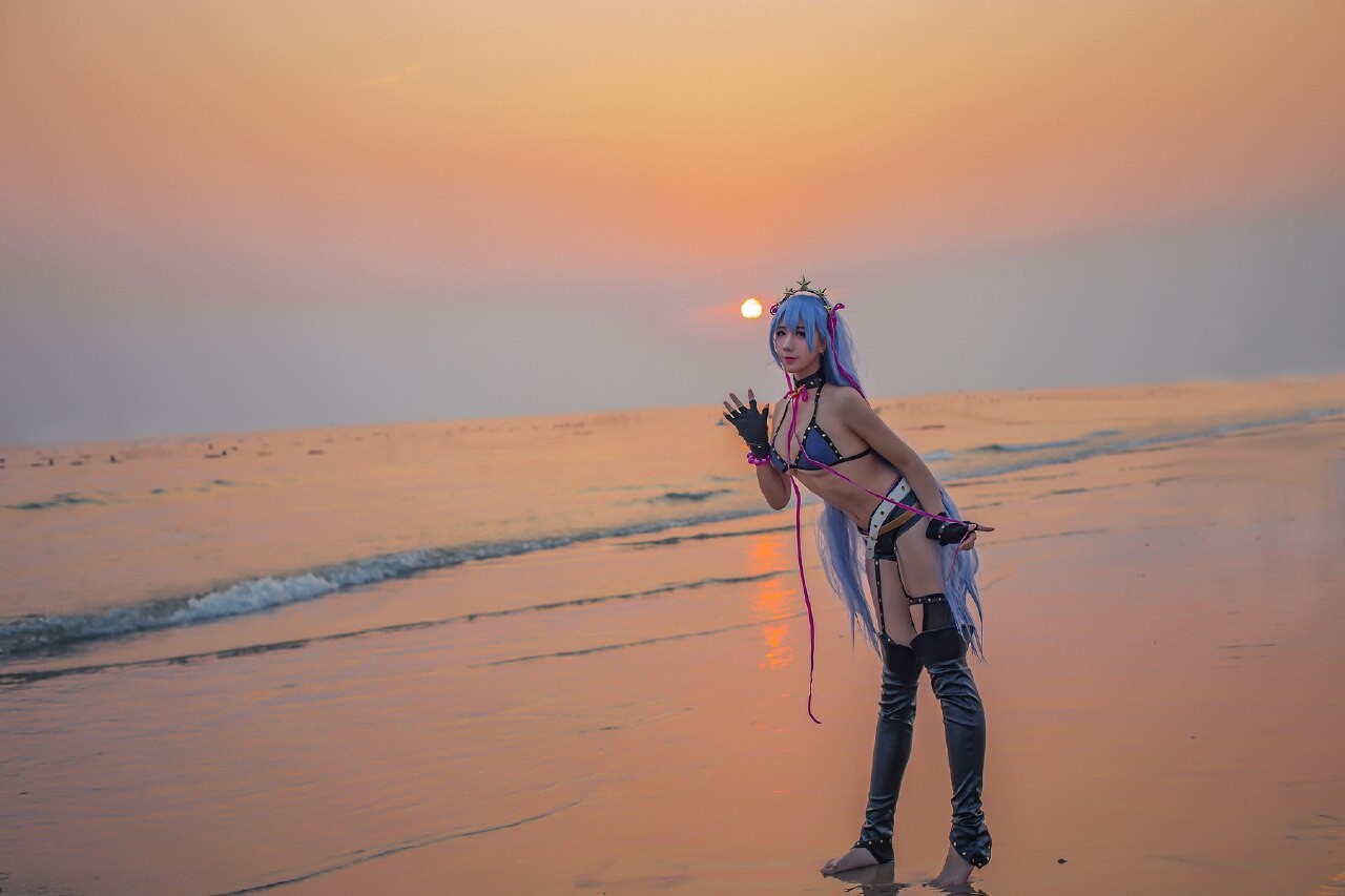海邊比基尼