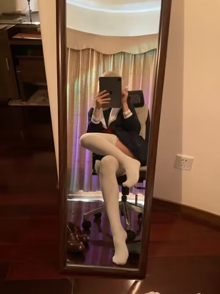 青春的馬尾辮姑娘