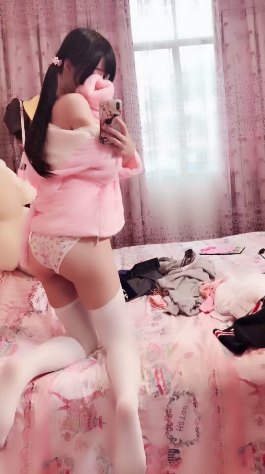 青春的馬尾辮姑娘