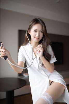 純情騷醫(yī)生純欲到極致