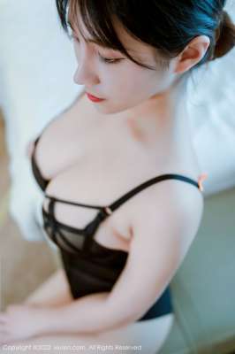 豐乳肥臀圖片