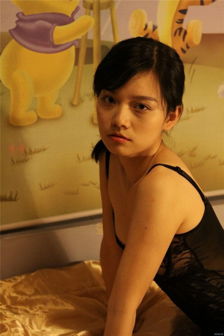別人的老婆騷母狗 [45P]