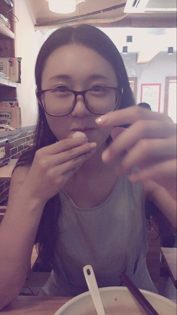 反差騷貨 [50P]