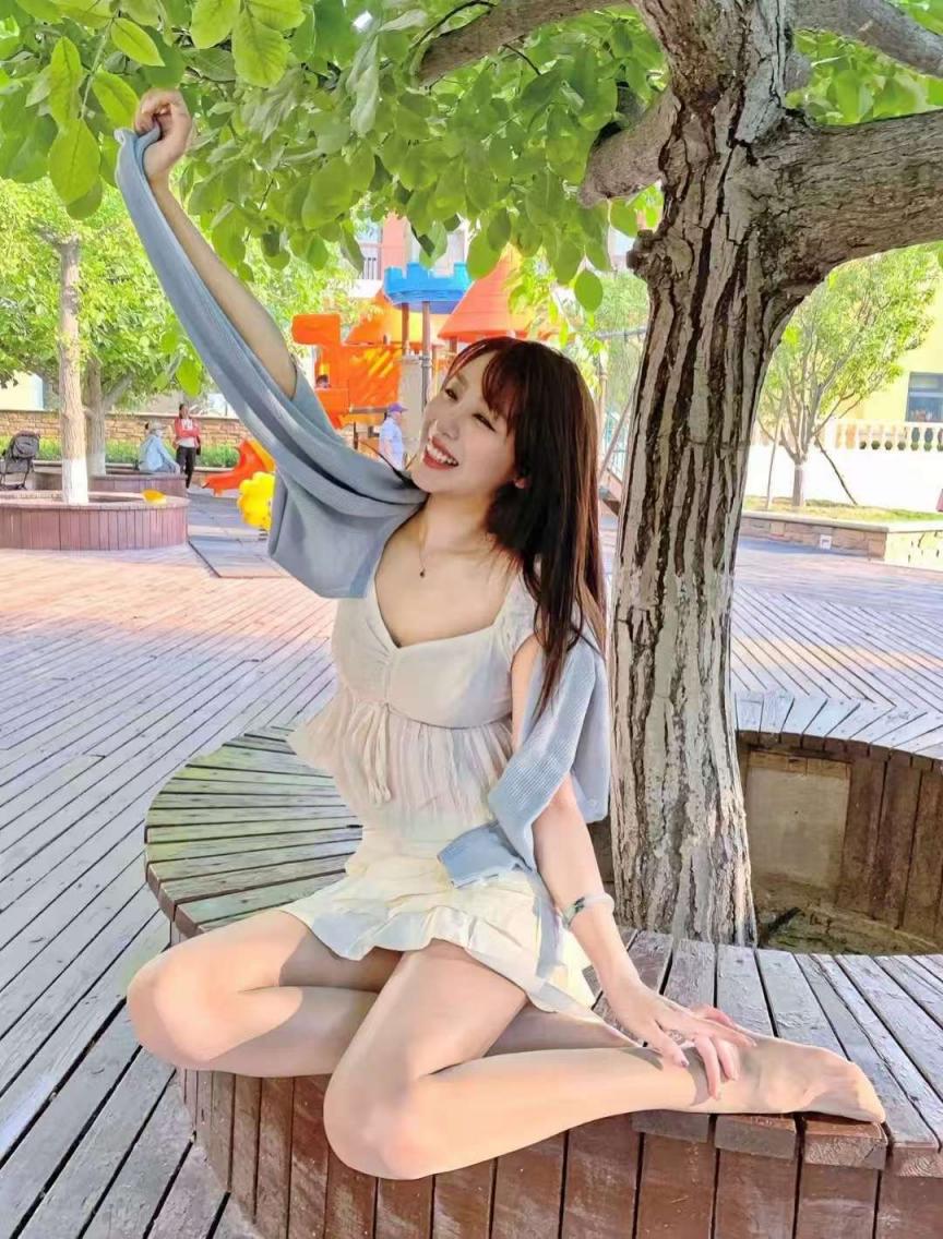 漂亮的女老師[28P]