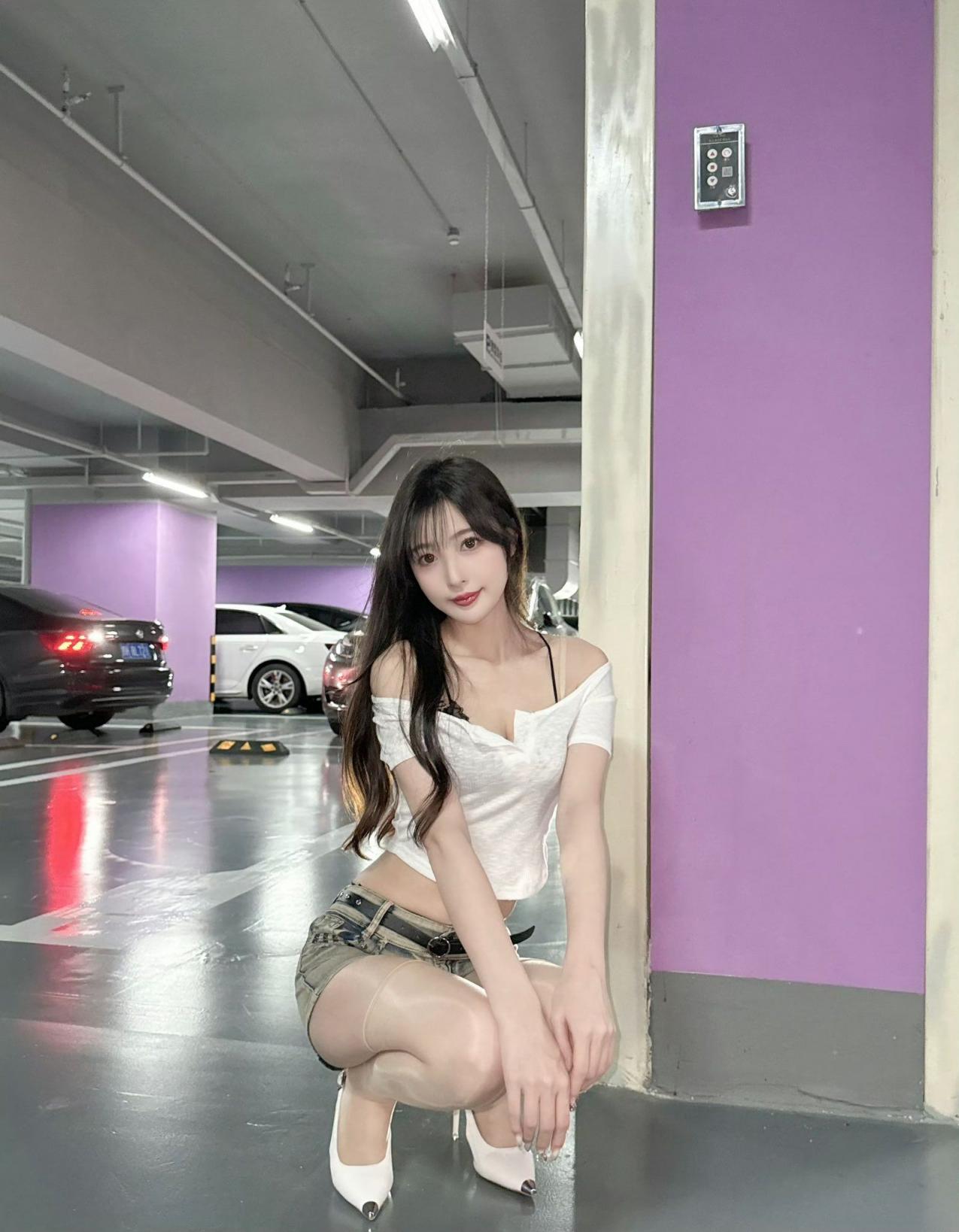 漂亮的少婦[28P]