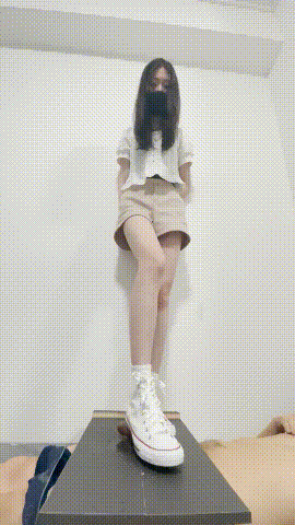[戀足必入]怎么我一踩你就吐了？
