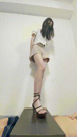 [戀足必入]怎么我一踩你就吐了？