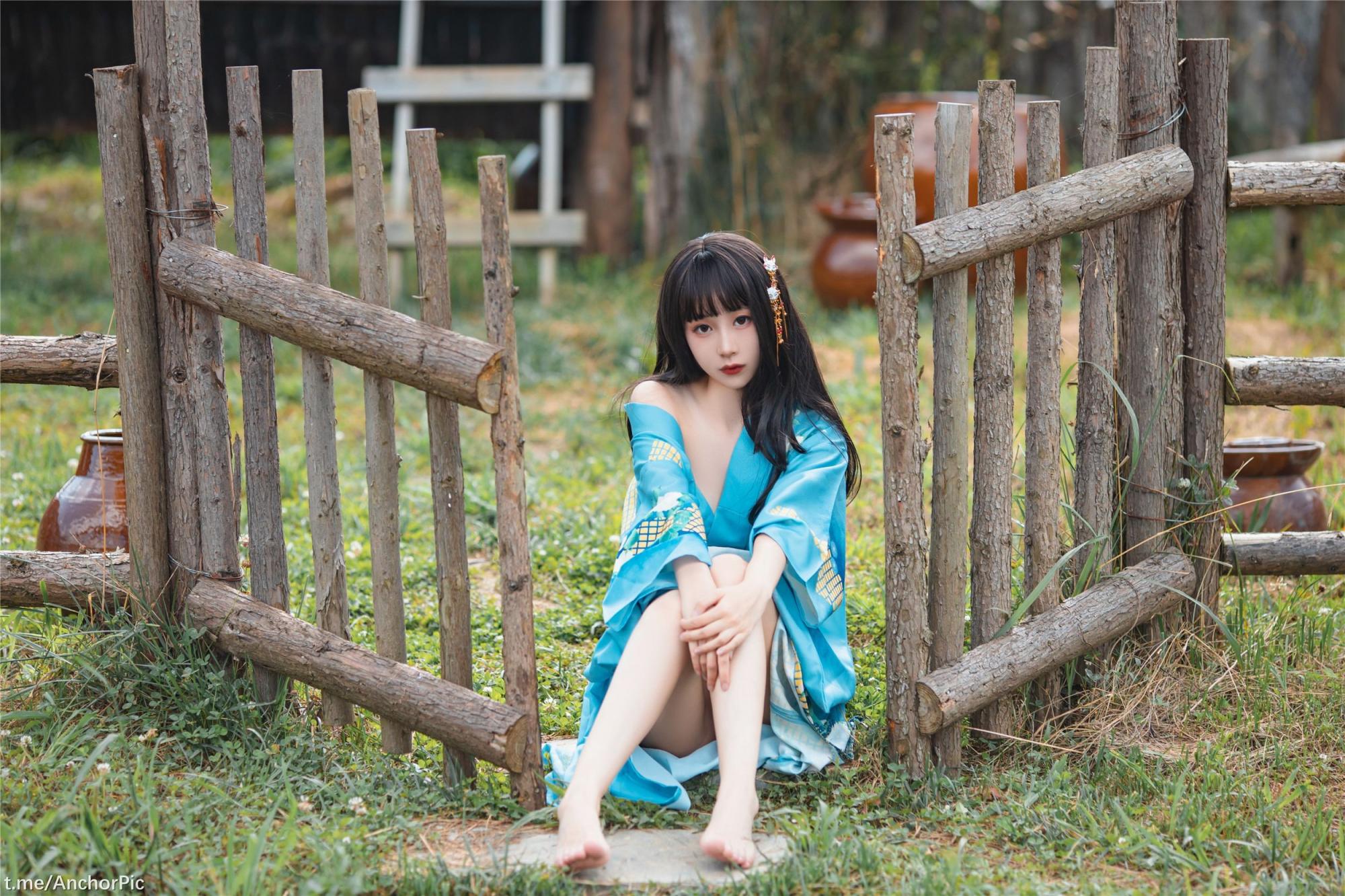 美女露出 [21P]