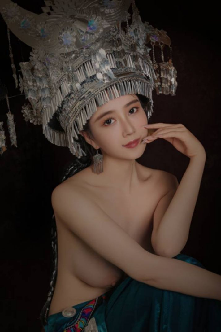 苗族姑娘 [27P]
