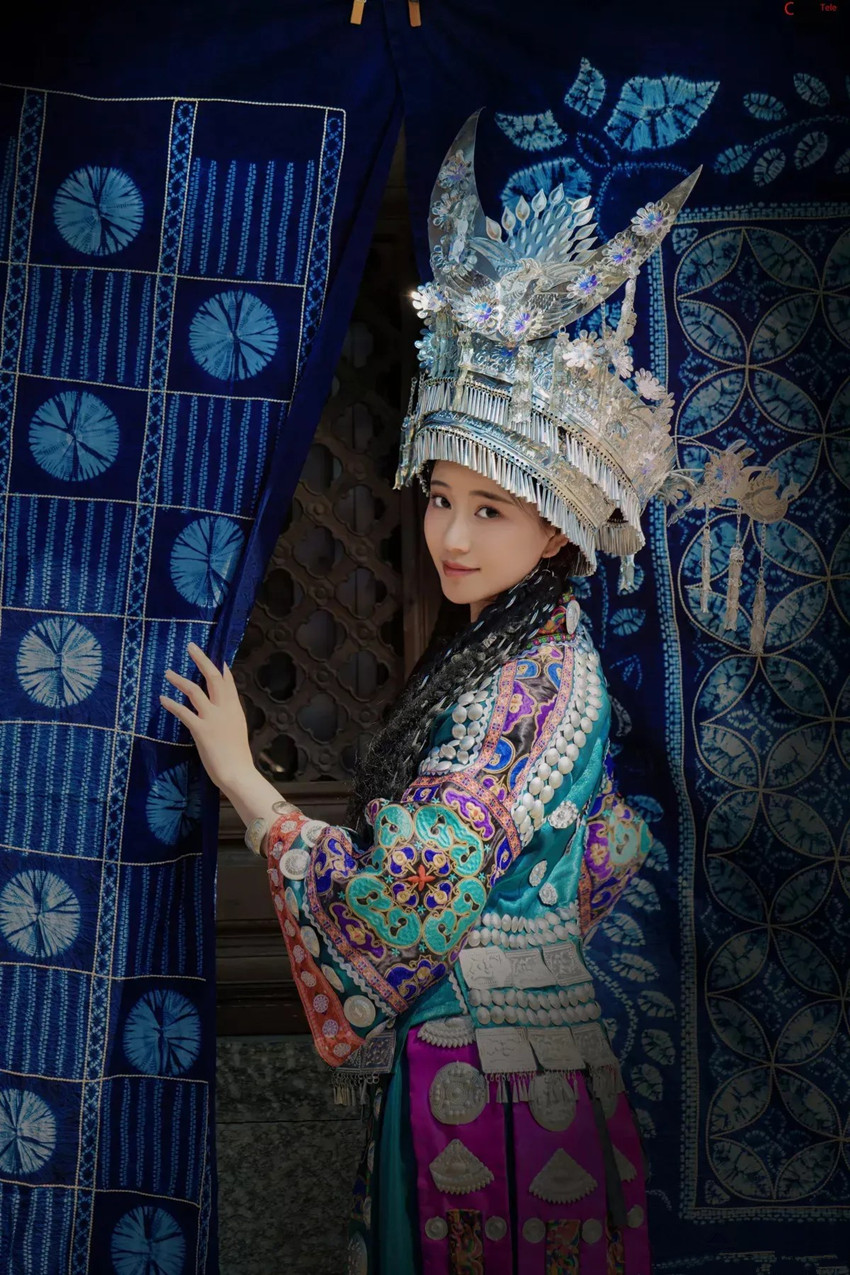苗族姑娘 [27P]