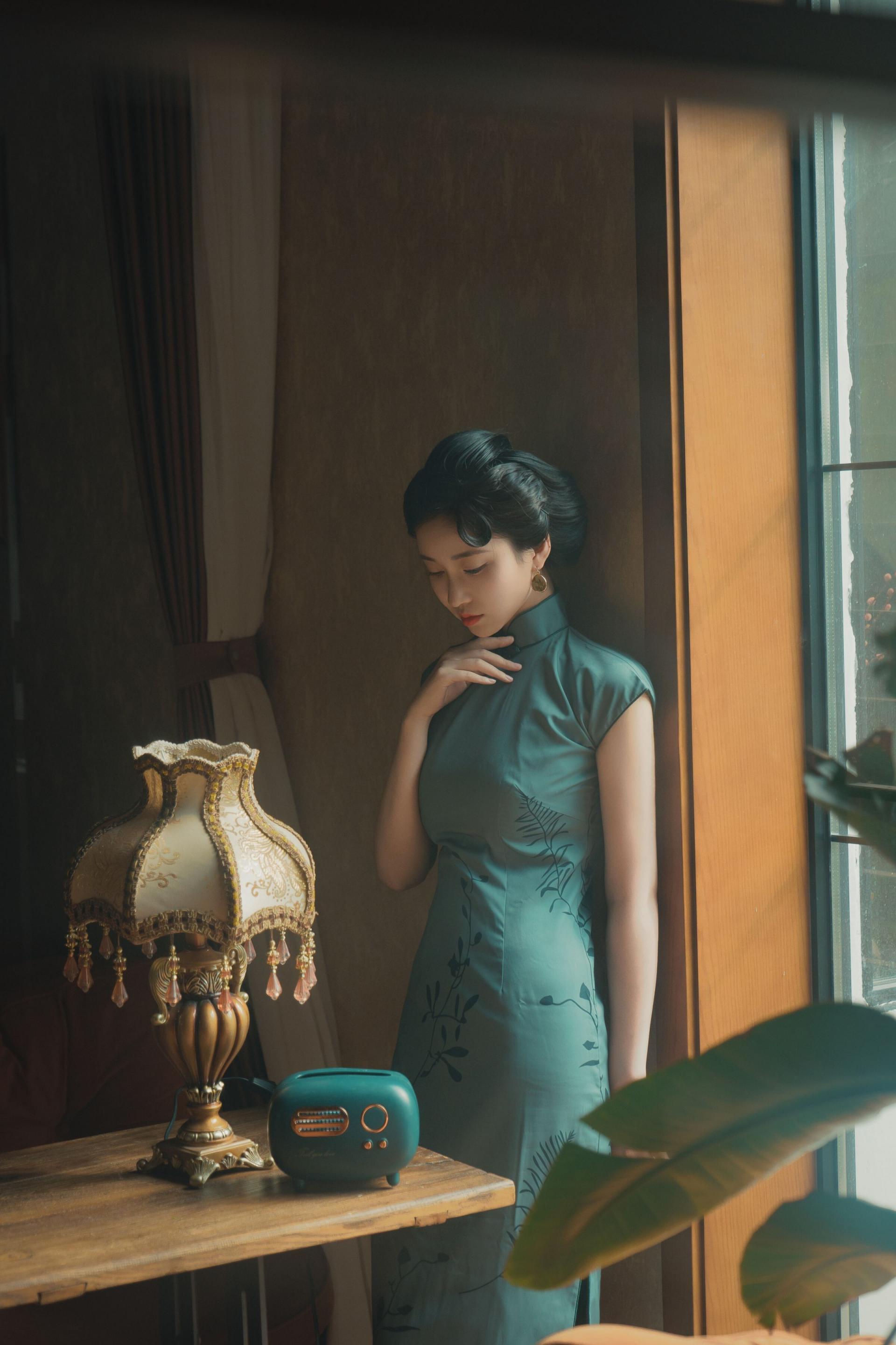 年年寫真打包，單發一套旗袍黑絲[67P]