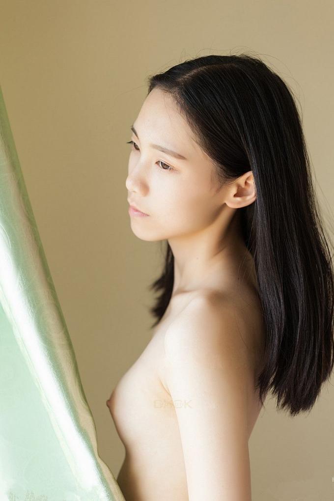 妹子你脫光光了