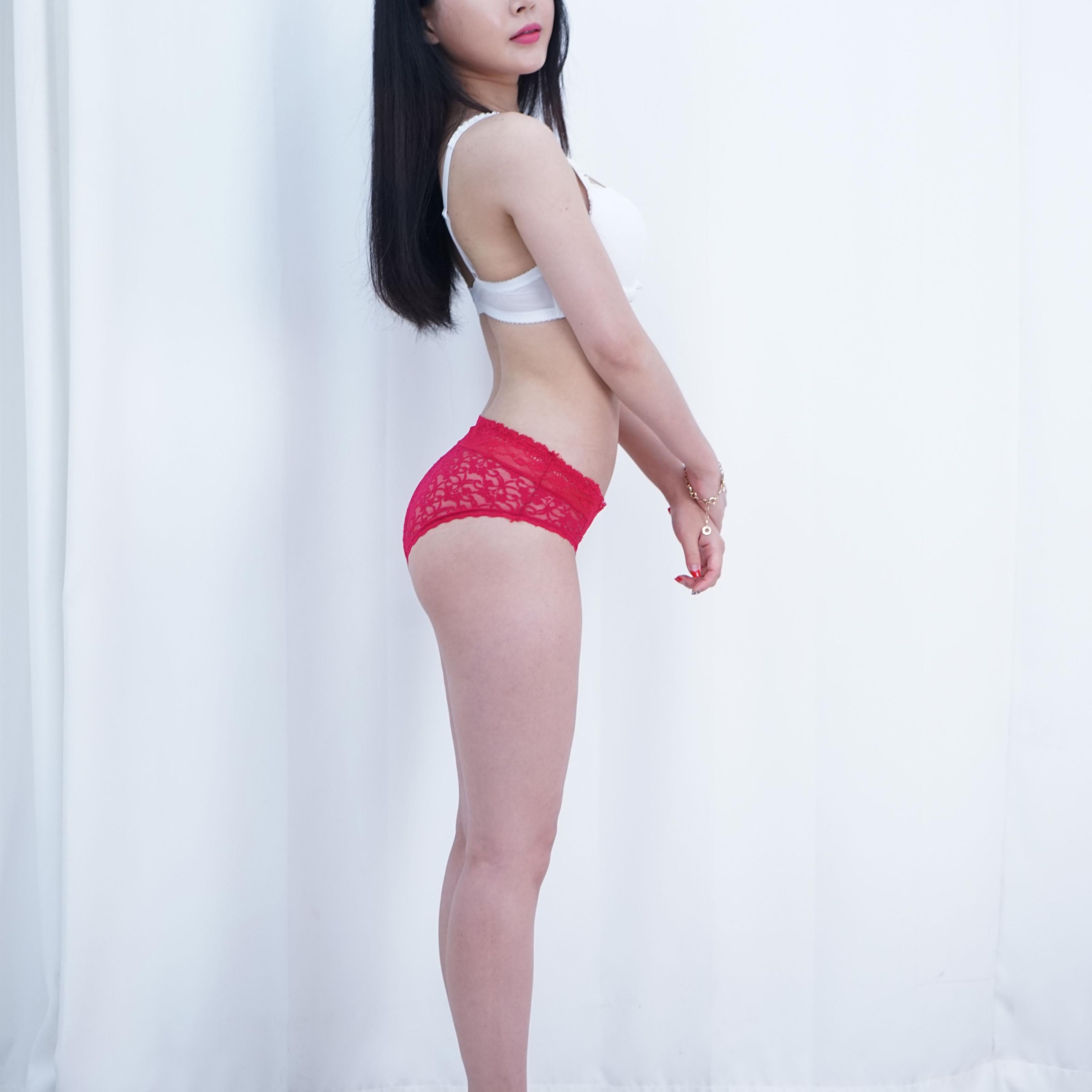 紅內褲少婦身材太棒了[58P]