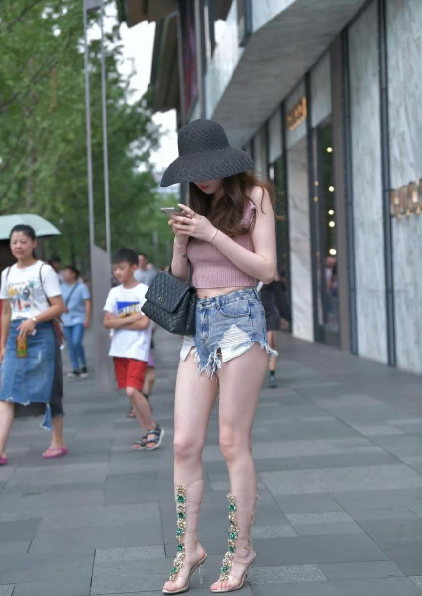 齊逼短褲的誘惑