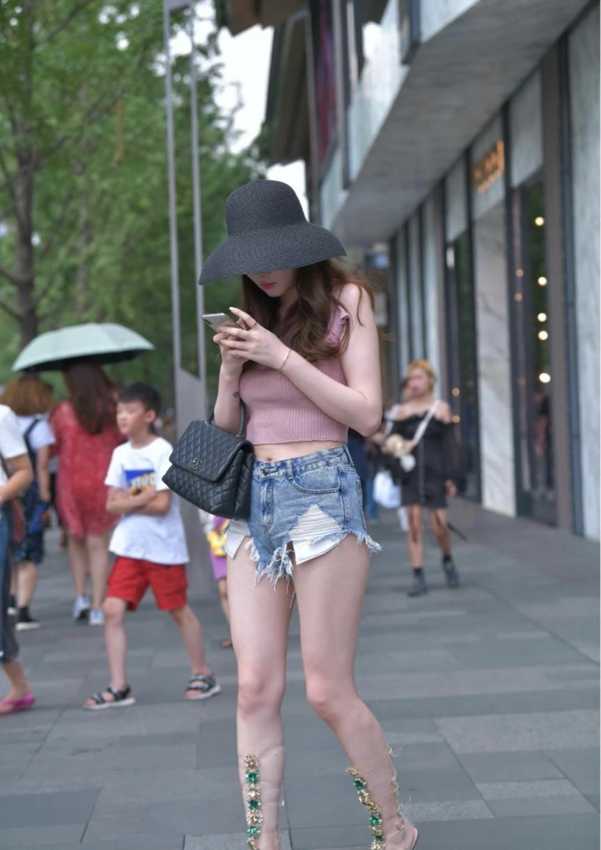 齊逼短褲的誘惑