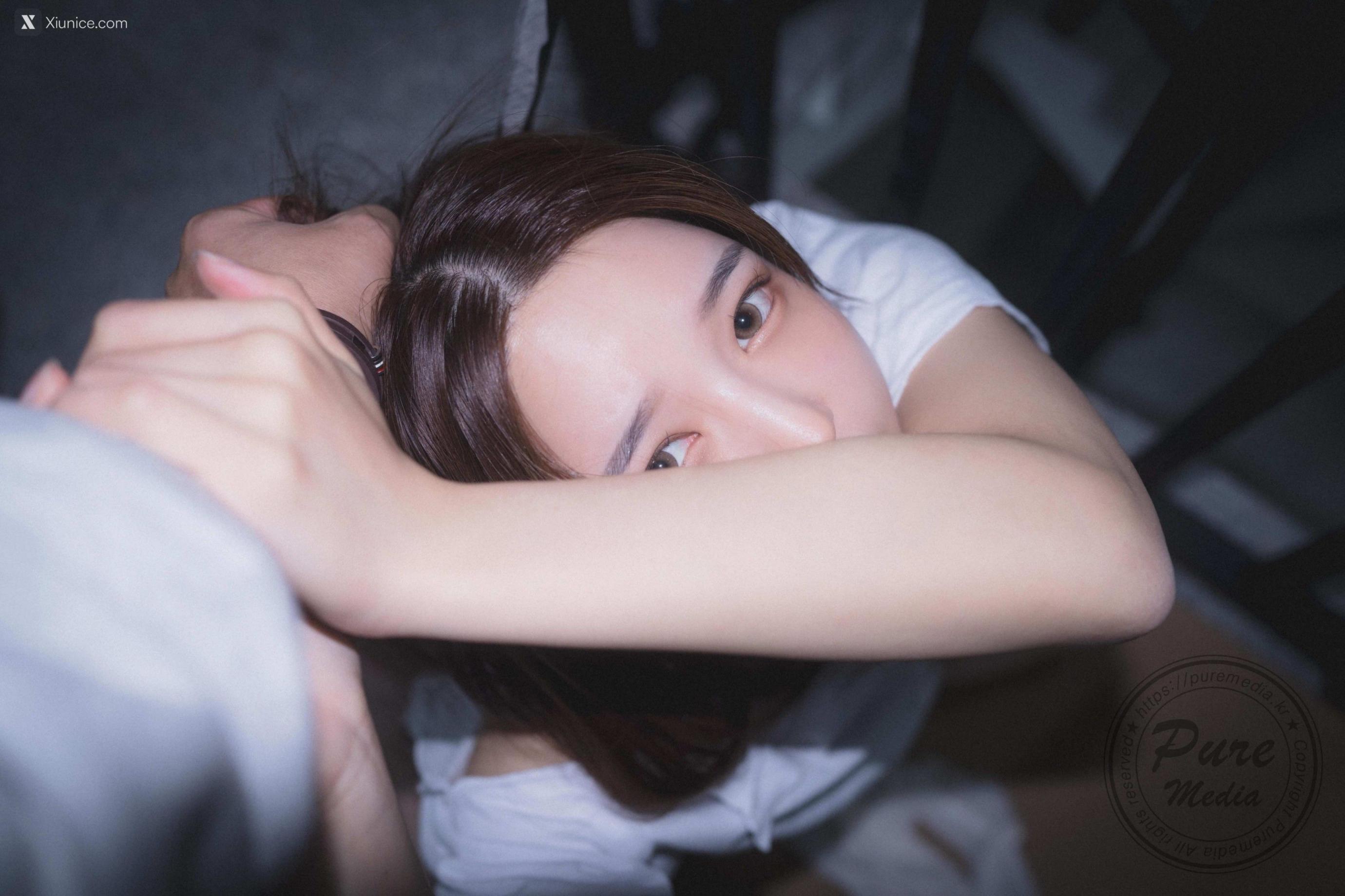 最近很火的含著內褲的女孩Yeha套圖