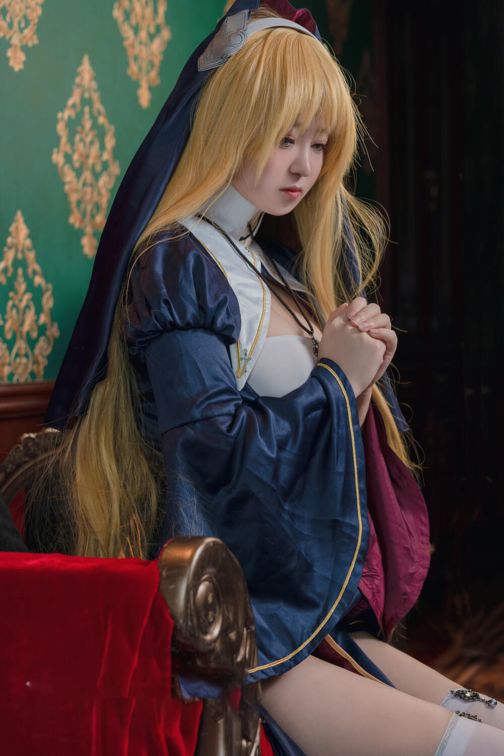 白虎修女肥美誘人