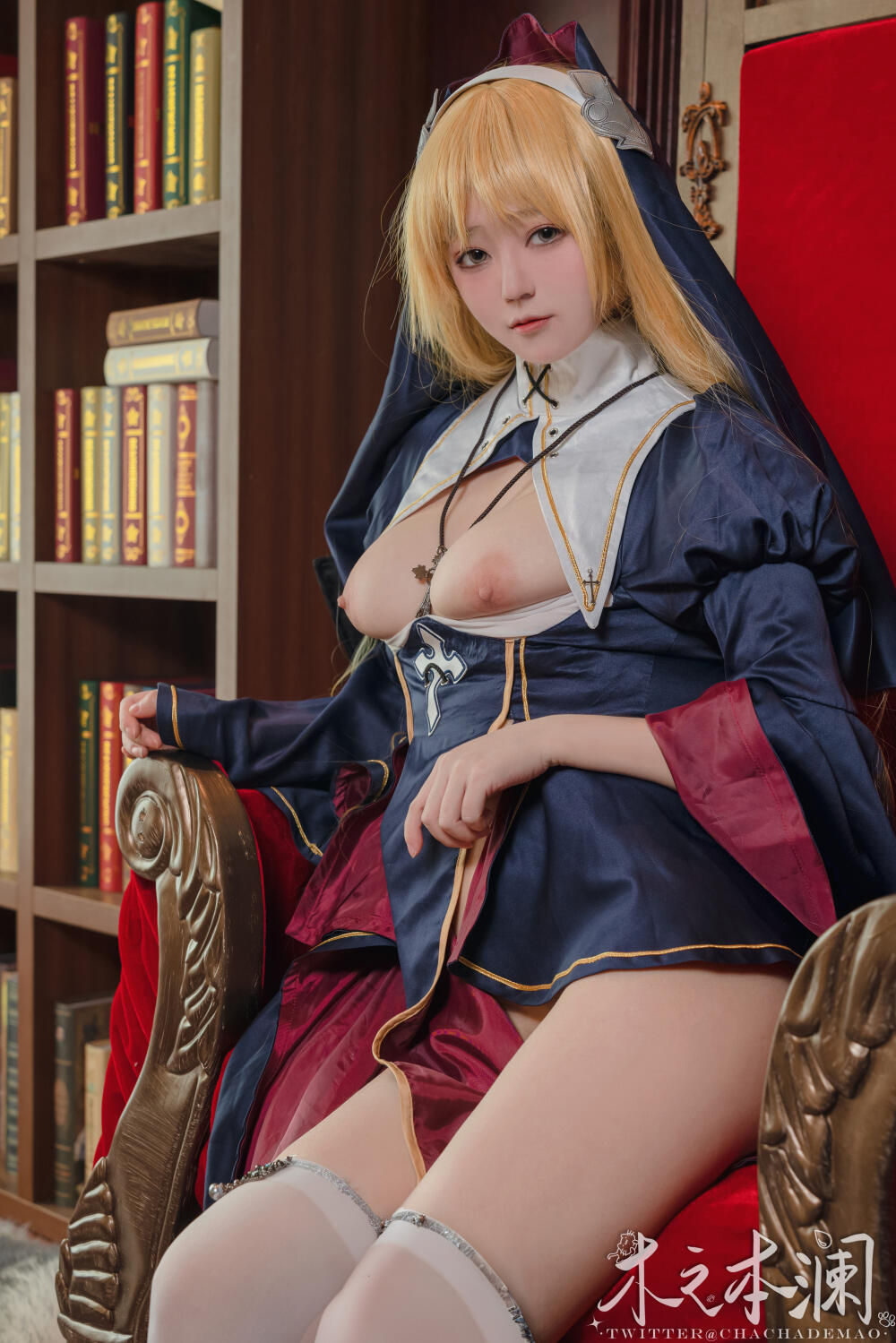 白虎修女肥美誘人