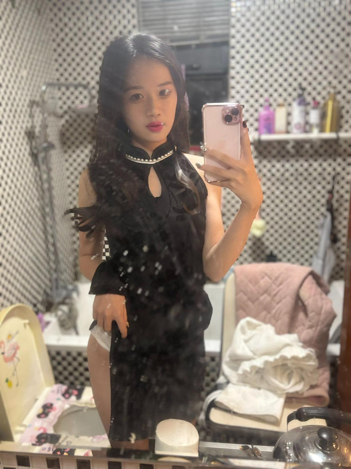 顏值不錯的反差婊[28P]