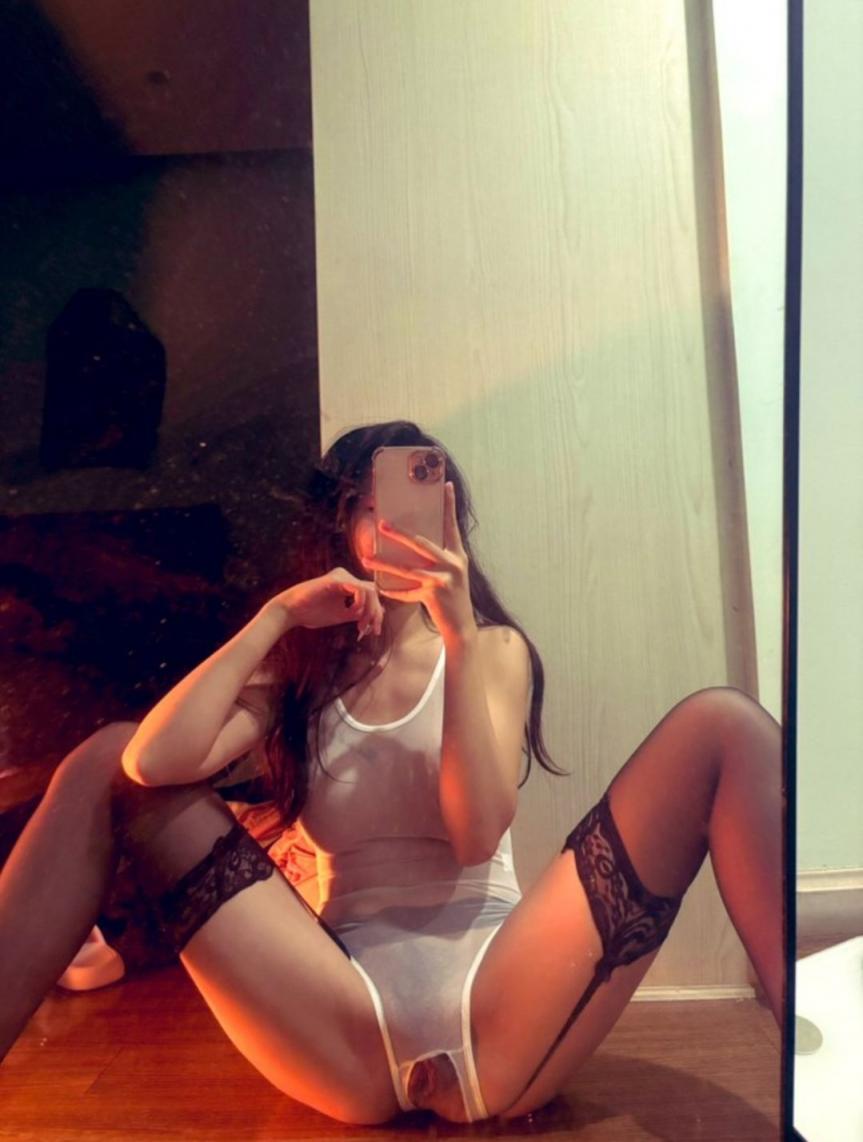 顏值不錯(cuò)的反差婊[28P]