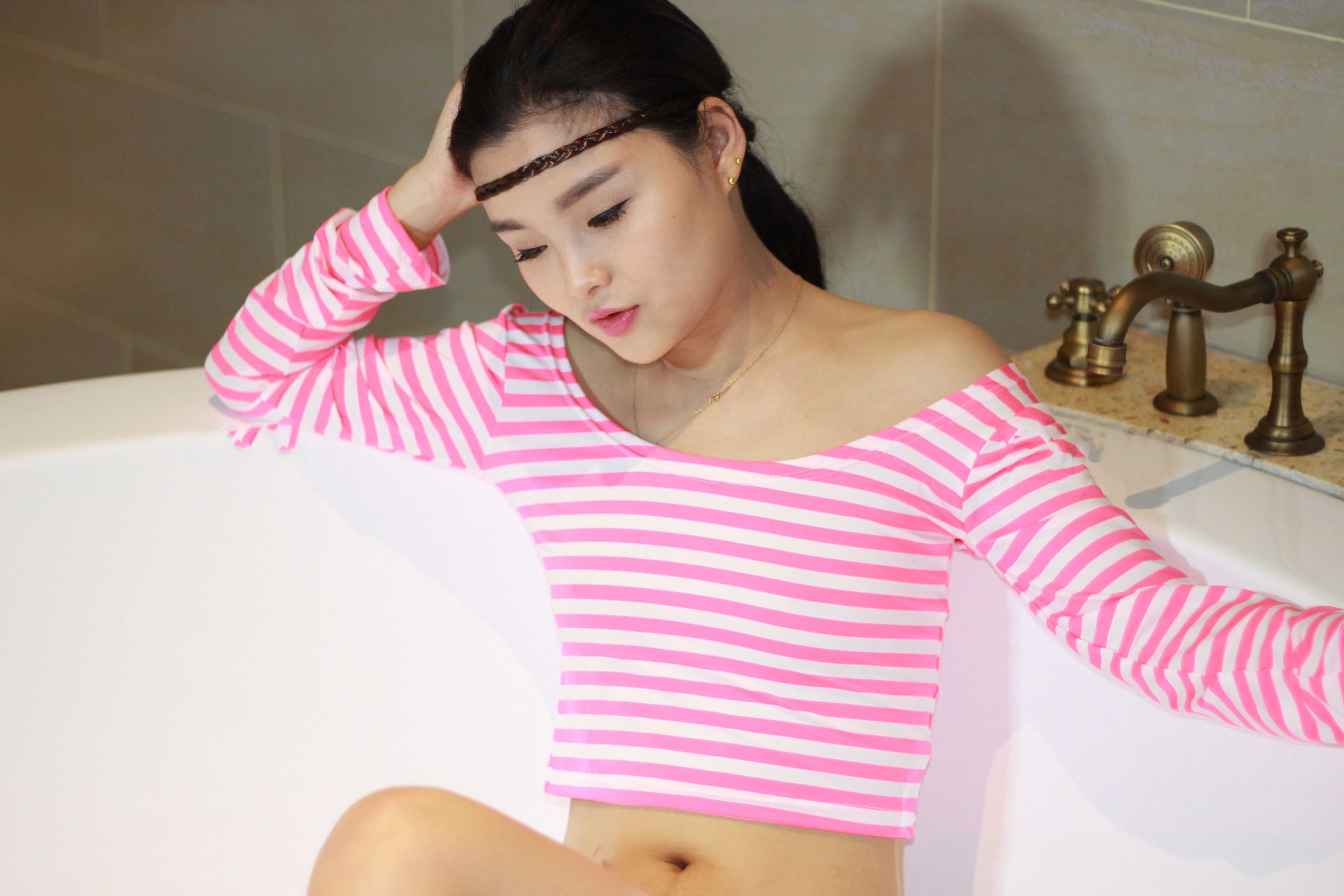 挺俏麗的小妹子