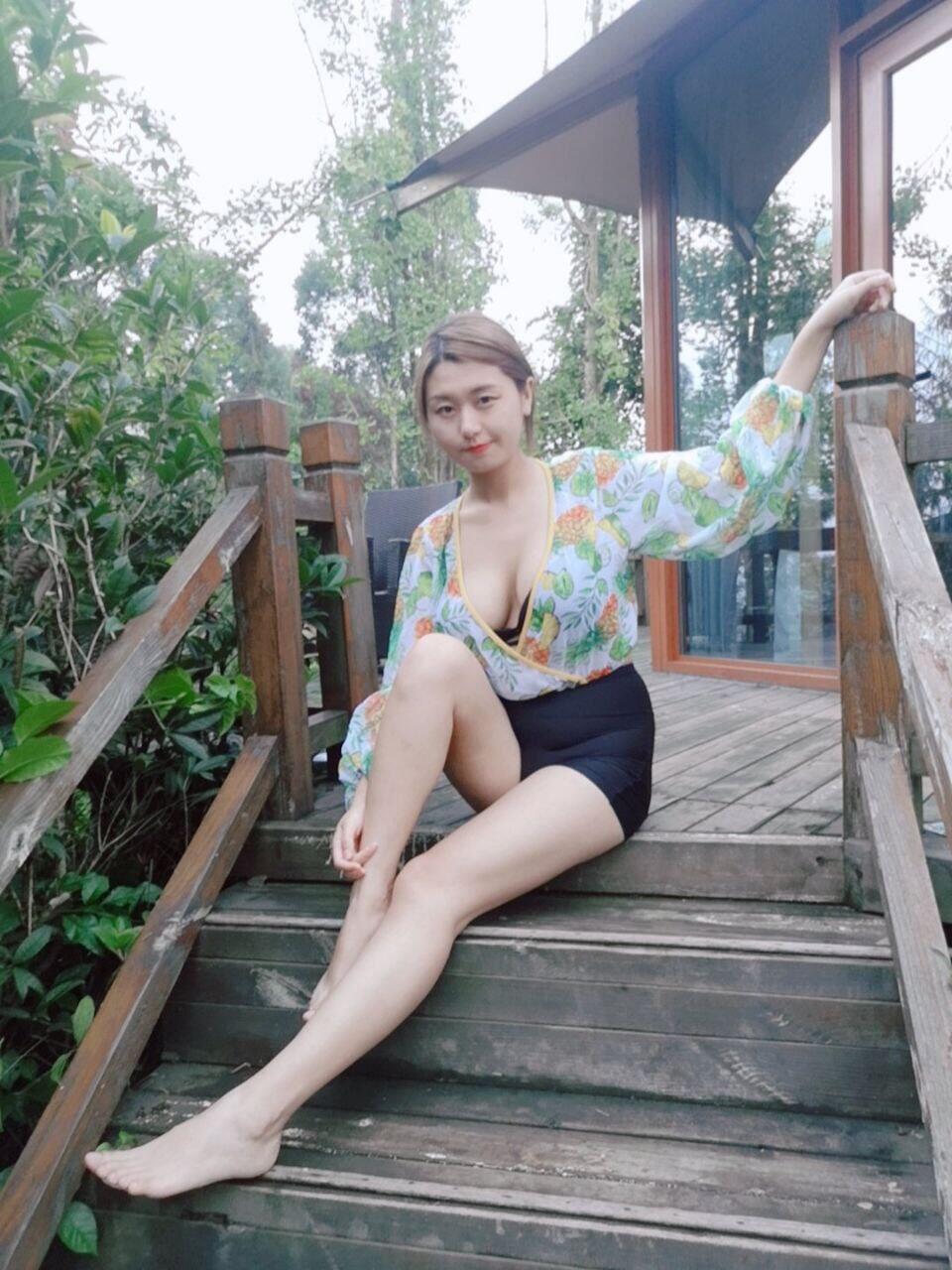 多多的反差小浪逼 [61P]