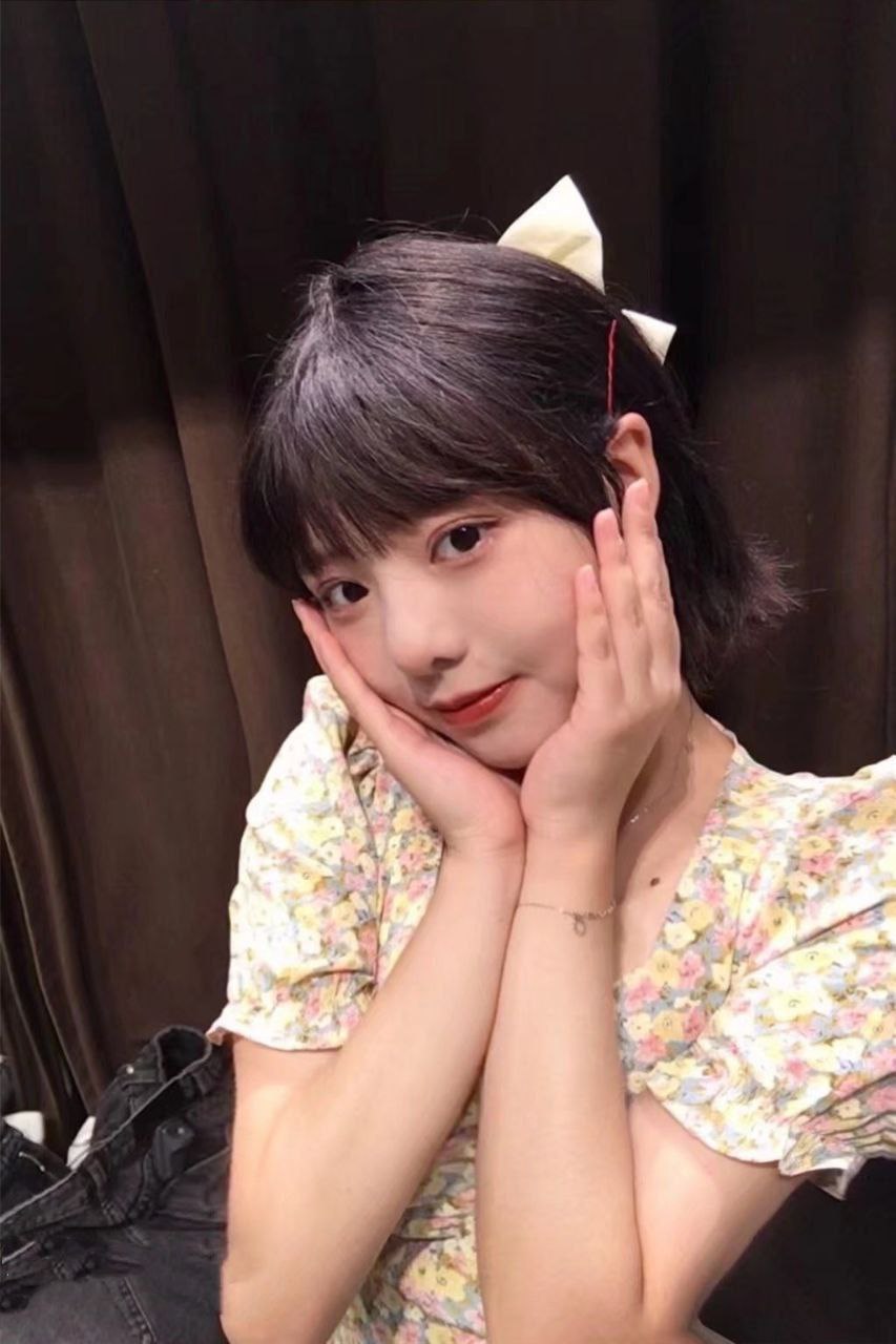 清純短發妹子 [11P]