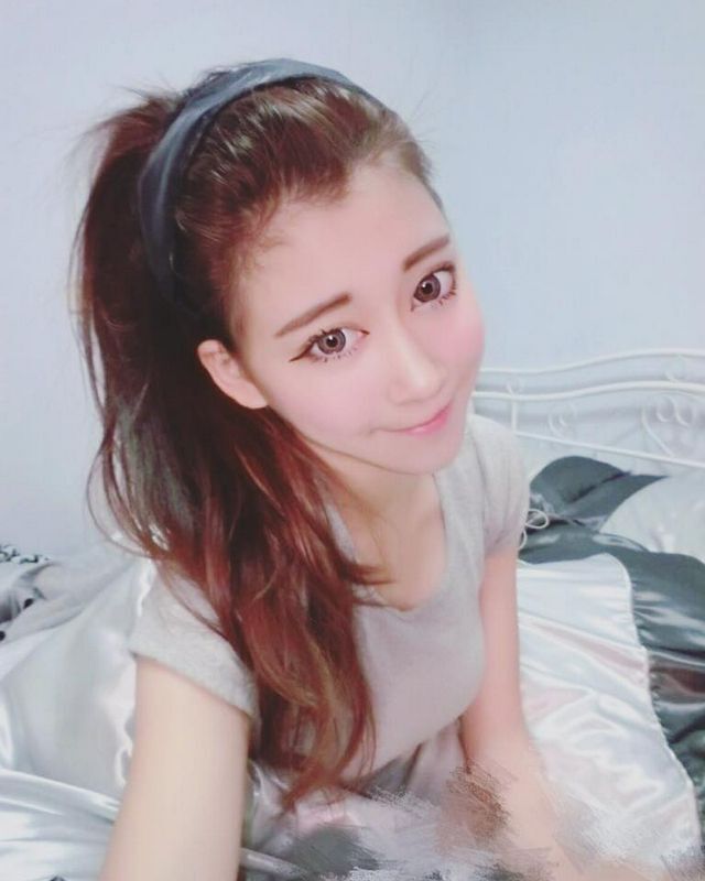 MinMin超正的大眼麥當(dāng)勞長(zhǎng)腿店花