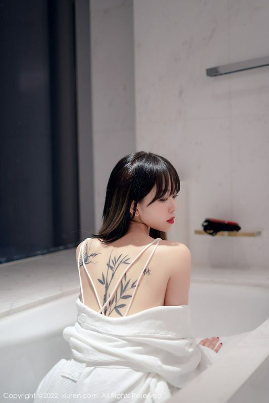 奶瓶. 完整版無水印寫真